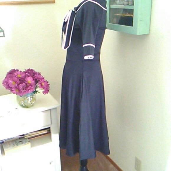 Helyo Fashion Retro Inspired Dress - Picture 5 of 11